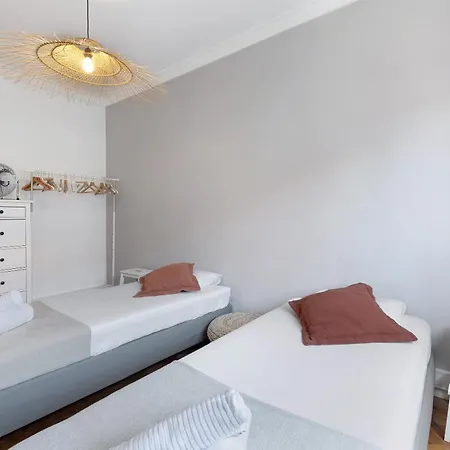 Apartamento Para Familia E Amigos * Lisbon